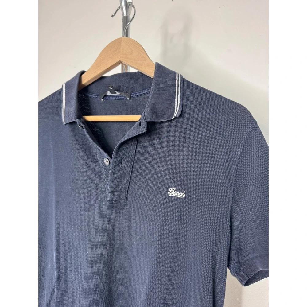 Gucci Mens Navy Blue Pique Cotton Tipped Collar Script Logo Polo Shirt Size M